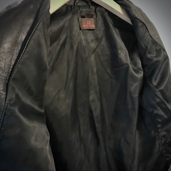 Danier Genuine Leather Jacket - Picture 4 of 7